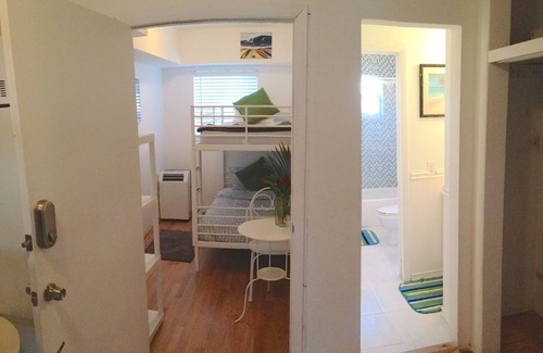 West Avenue Hotel | 2 BUNK BED HOTEL SUITES - SLEEPS 24: WALK TO EVERYTHING!