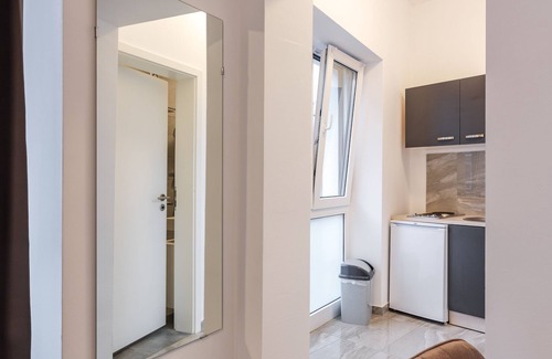Altstadt-Nord Apartment | #2 | CENTRAL 3MIN CGN/HBF - WIFI - KITCHEN - 2PERSON - SELF CHECK IN