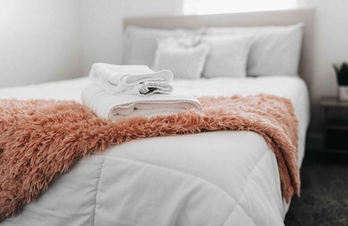 North Logan Condo | 2 CONDOS next to each other! Perfect for GROUPS!