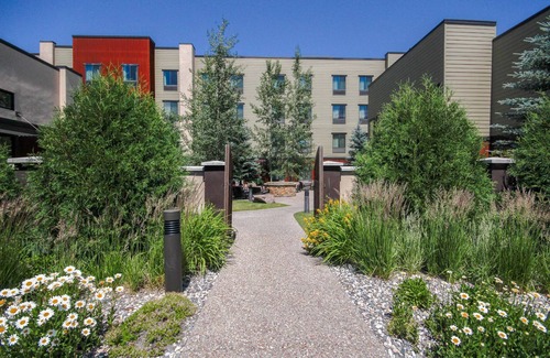 Bozeman Apartment | 2 Connecting Suites at a Hotel