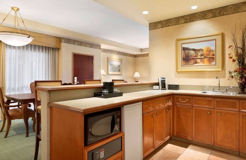 Downtown Lincoln Hotel | 2 Connecting Suites at a Hotel