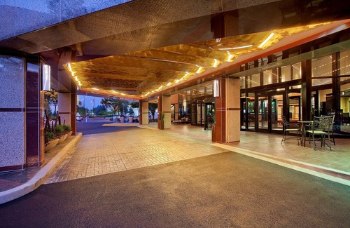 Rosemont House | 2 Connecting Suites at a 4⭐️ Hotel