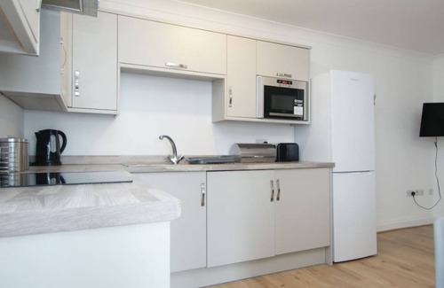 Cliftonville Apartment | 2 Cosy Flats - Up To 9 Guests