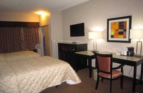 Monmouth Junction Hotel | 2 Double Beds with Free Breakfast, Close to Menlo Park Mall
