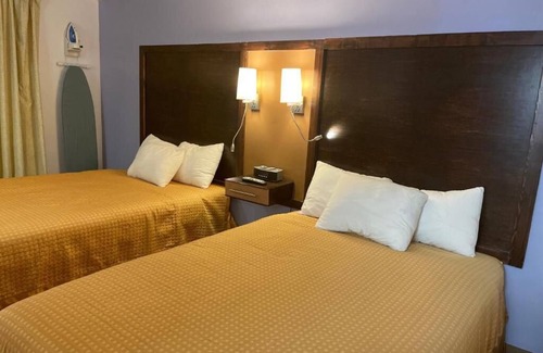 North Tonawanda Hotel | 2 Double Beds Room, Scottish Inns, Free Parking, Niagara Falls Family Fun