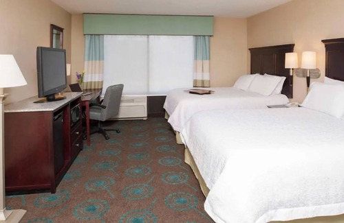 South Bend Hotel | 2 Exclusive Suites w/Full Kitchen & Free Breakfast – Great for Extended Stays