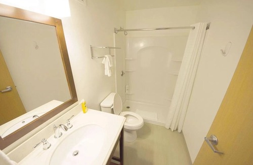 Fairbanks Apartment | 2 GIG Internet Backed WiFi Rewak Studios Near Airport and University!