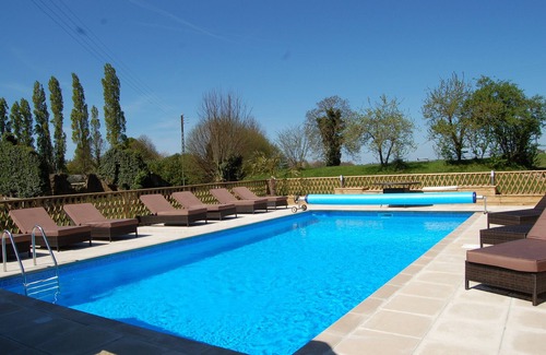 Argouges House | 2 Gîte Bijoux with swimming pool 20min Mont Saint Michel