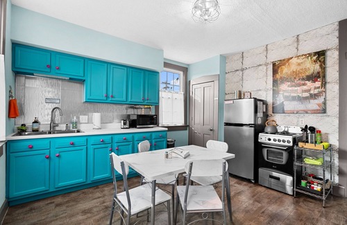 Hermann House | 2 Guesthouses, One Location! The Shanty & The Shed, Hermann Mo-Sleeps 4-8