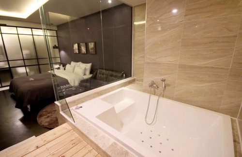 Busanjin Hotel | 2 Heaven Hotel