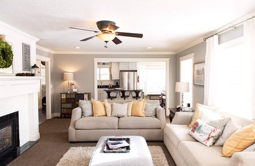 Heber House | 2 Heber homes, lg groups, 7br 5ba, hot tub, decks