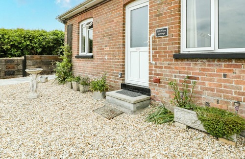 Thornicombe Cottage | 2 HILL VIEW BUNGALOW, family friendly in Blandford Forum