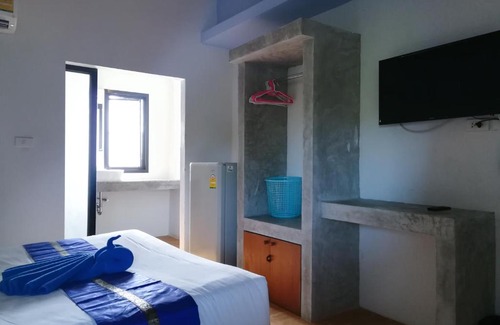 Chalong Hotel | 2 Home