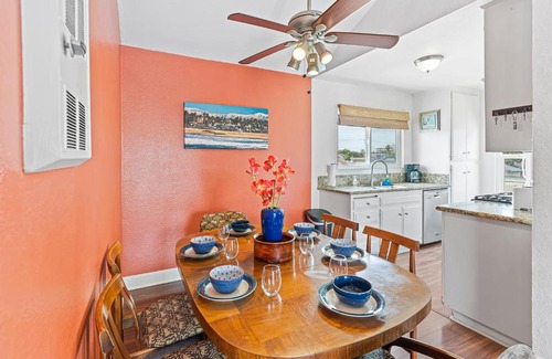 Yorktown Apartment | 2 Huntington Retreat 2 Bed