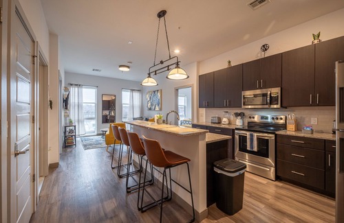 Hackensack Apartment | 2 King Bed 2 Bath Easy ride to NYC and Shopping