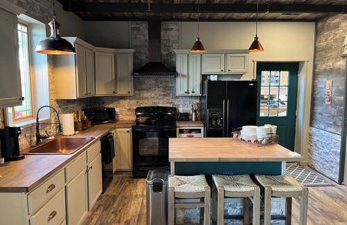 Custer Ski Chalet | 2 King beds, huge deck at a picturesque chalet