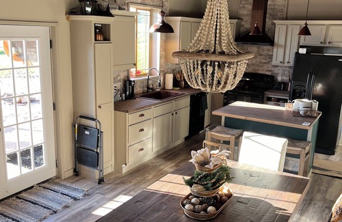 Custer Ski Chalet | 2 King beds, huge deck at a picturesque chalet