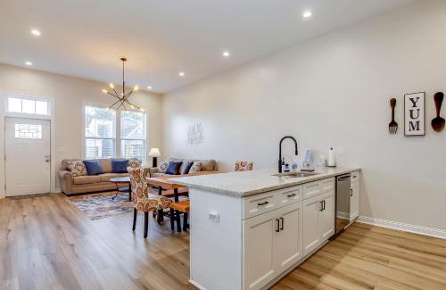 Shelby Park House | 2 King, Sleeps 9, Fair & Expo Ctr, Churchill, Bourbon tours, Downtown, University of Louisville, Foodie, Shopping, Nightlife!