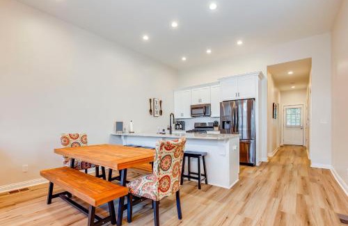 Shelby Park House | 2 King, Sleeps 9, Fair & Expo Ctr, Churchill, Bourbon tours, Downtown, University of Louisville, Foodie, Shopping, Nightlife!