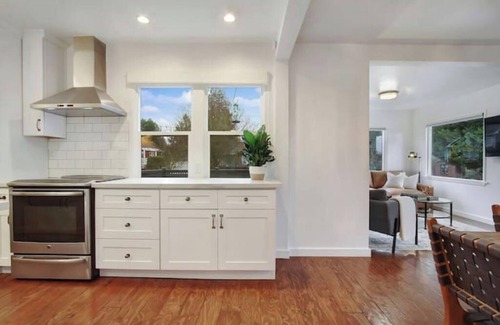Whittier Heights House | 2 Kitchens! Walkable 3BR/3BA Charmer near Park
