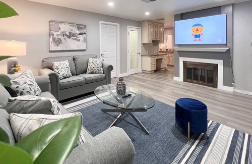 Cambrian House | 2 master! Modern 4B3B+A/C+free parking