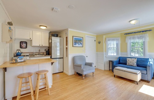 Wellfleet Cottage | 2 Mi to Coastline: Cozy Wellfleet Escape w/Deck