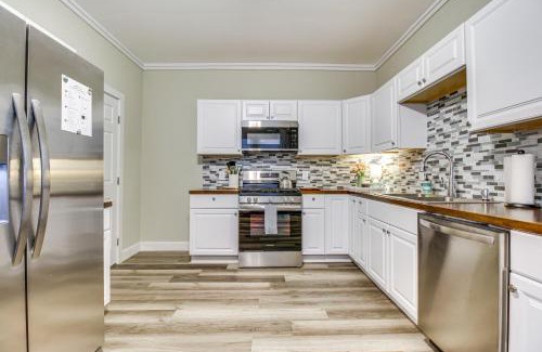 Covington House | 2 Mi to Dtwn Cincinnati Home with Fenced Yard!