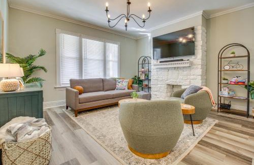 Covington House | 2 Mi to Dtwn Cincinnati Home with Fenced Yard!