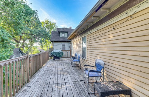 Lowry Hill East Apartment | 2 Mi to Dtwn! Walkable Minneapolis Apt w/Deck