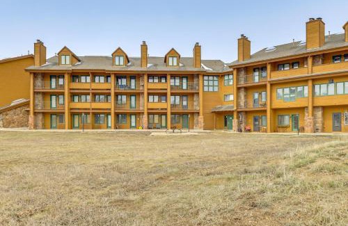 Granby Apartment | 2 Mi to Granby Ranch Mtn Condo with Hot Tub!