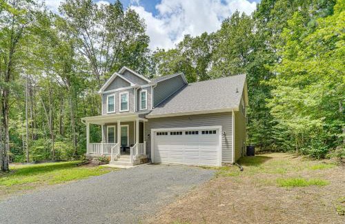 Lakeside Woods House | 2 Mi to Lake Access Pet-Friendly Bumpass Retreat!