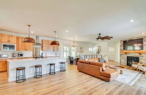 Twin Lakes House | 2 Mi to Lake: Stunning Twin Lakes Home w/Deck