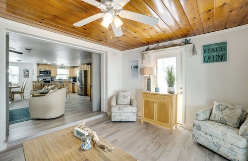 Englewood House | 2 Mi to Manasota Key Beach: Home w/Yard