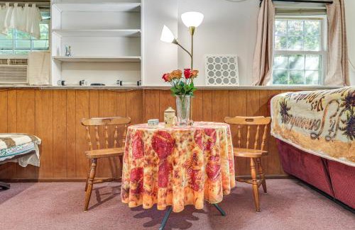 Greenwich Apartment | 2 Mi to NYC Train Greenwich Apt with River View