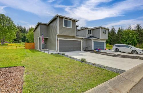 Port Angeles House | 2 Mi to Olympic National Park Hot Tub Haven!