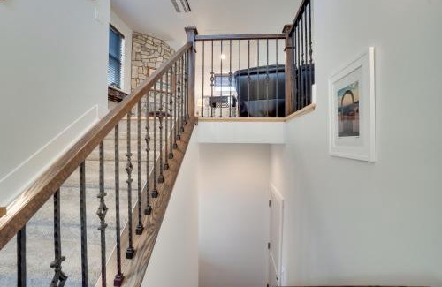 Castle Rock House | 2 Mi to Town Castle Rock Retreat with Fireplace!