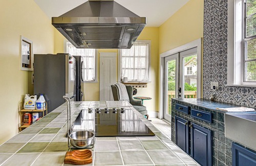 Ybor City House | 2 Mi to Ybor City: Eclectic Tampa Charmer!