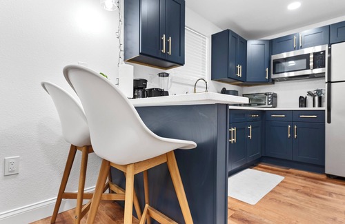 Ybor City Apartment | 2 Miles From Downtown Tampa