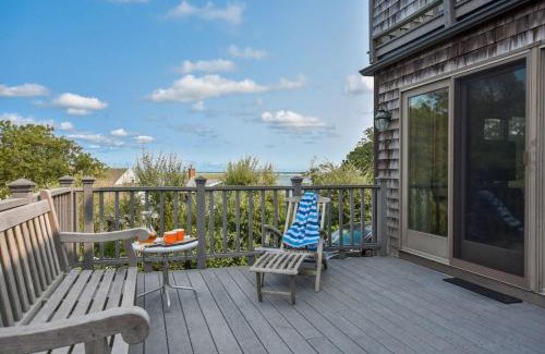 East Orleans House | 2 Min Walk to Private Beach & Boat Launch