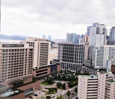 Haeundae Apartment | 2 minutes run to the sea only 152m, special benefit of Spa Waterpark 195m away