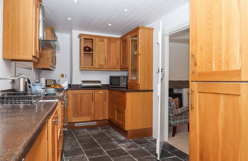 North Bovey Cottage | 2 NEW MILL COTTAGES, pet friendly, with open fire in North Bovey