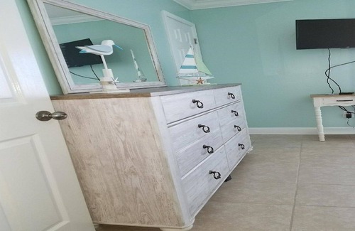Fernandina Beach House | #2 Perfect sun-filled beach Triplex, only 25 steps to the beach! PET FRIENDLY