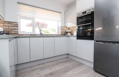 Garstang House | 2 PINE GROVE, pet friendly, with a garden in Garstang