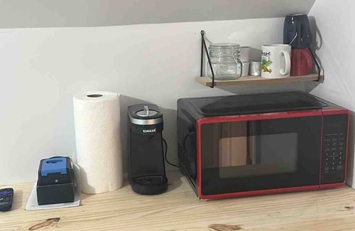 Uniondale Apartment | 2 Pvt bed Rms/1bathroom no kitchen attic