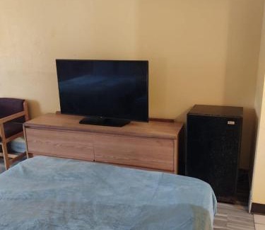 Jackson Apartment | 2 Queen Beds Hotel Room 111