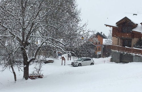 Montalbert Apartment | 2-room apartment + south-facing balcony