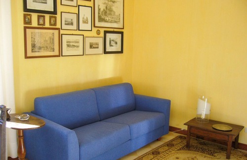 Intra Apartment | 2-room corner apartment with terrace in a quiet and sunny location