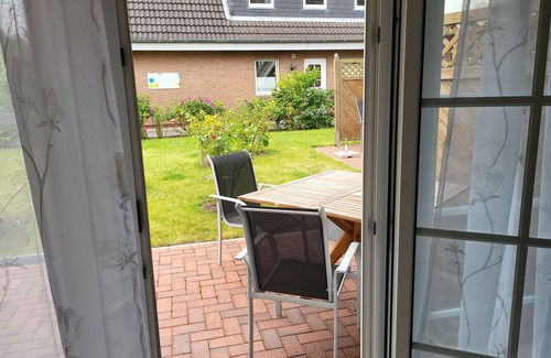 Busum Apartment | 2-room terrace (01 + 03) 4E1K - BUE - Haus Wildrose