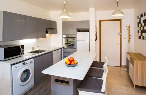 Fabron Apartment | 2 rooms air-conditioned, big terrace seen sea and greenery, swimming pool