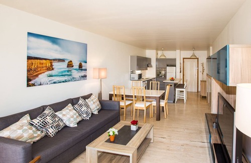 Fabron Apartment | 2 rooms air-conditioned, big terrace seen sea and greenery, swimming pool